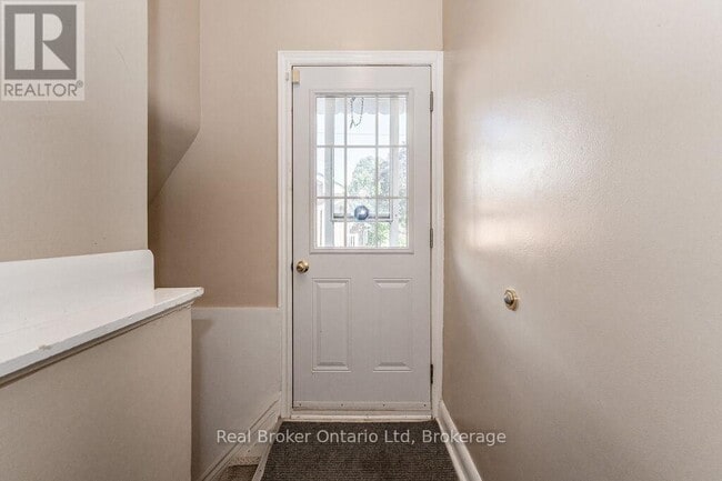 Photo - 195 Edinburgh Rd S