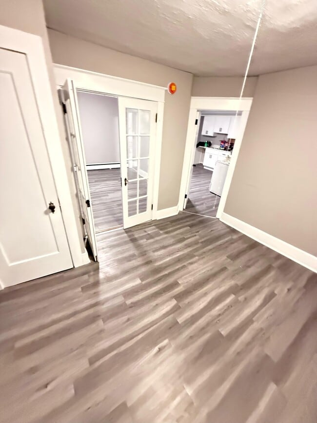 Photo - 361 Coos St Unit 1