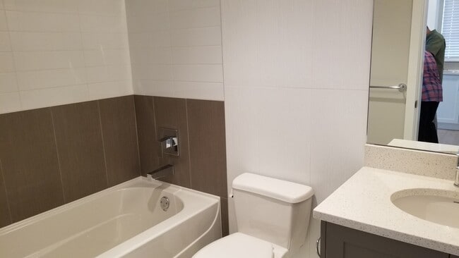 Photo - 20211-20266 66 Ave