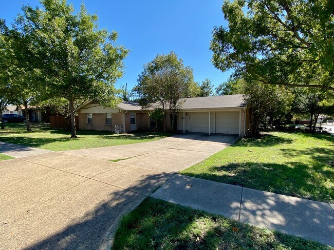 Spacious 3 bed, 2 bath home for rent! - Spacious 3 bed, 2 bath home for rent!