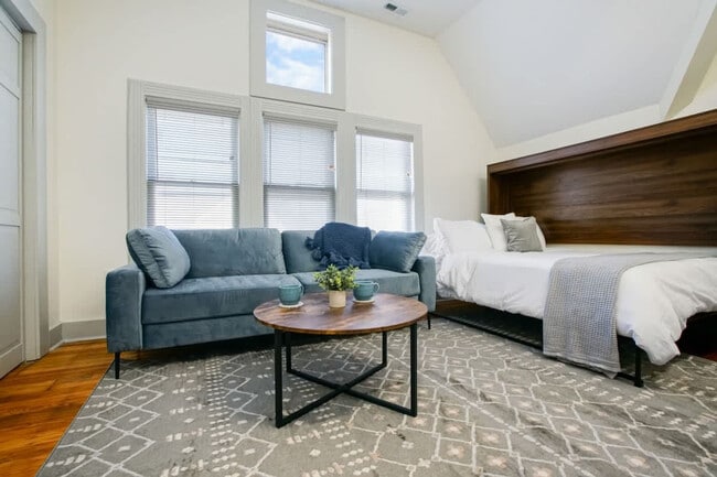 Photo - 1848 E 89th St Unidad SI ID1496044P