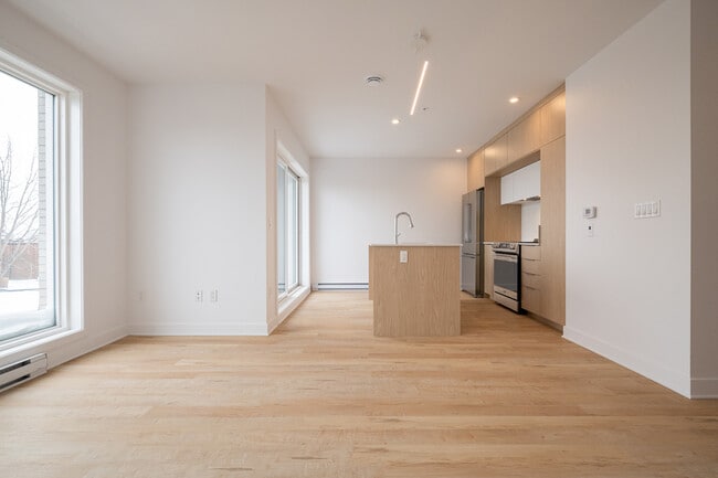 Photo - 4777 Rue Saint-Denis Unit 204