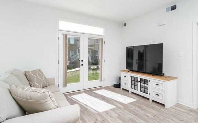 Photo - 1618 Blacksmith Wy