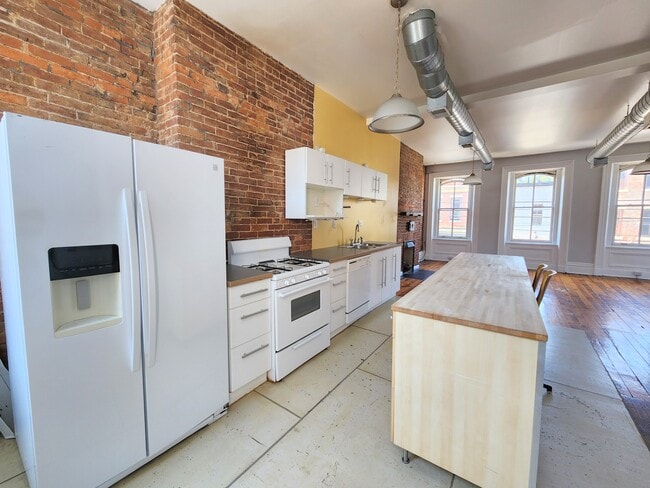 Photo - 5166 Butler St Unit 1