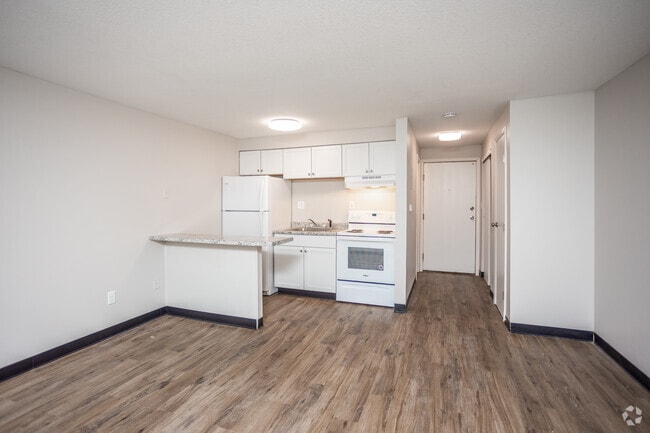 Studio - 475 SF - The Quarters on 9th