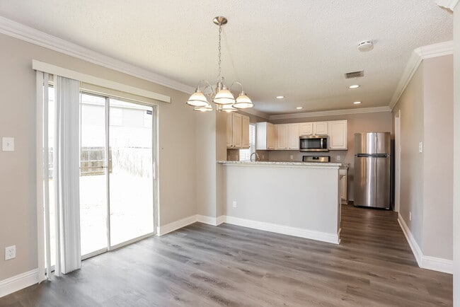 Photo - 7802 Mason Dells Dr