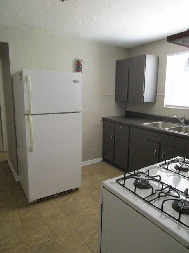 Photo - Clean & Updated 1 bedroom  just 1/2 block from SWOSU