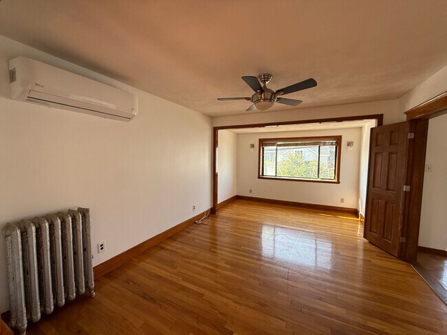 Photo - 374 Riverside Ave