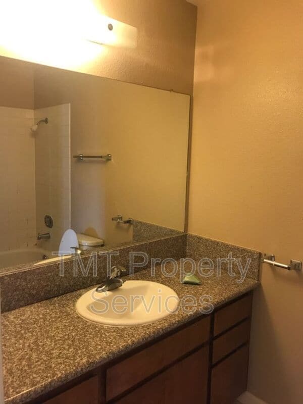 956 Greenstar Way