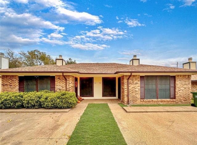 Building Photo - 505 Claire Ct