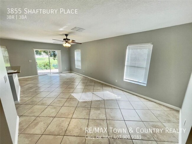 Photo - 3855 Shaftbury Pl