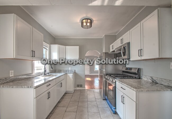 Photo - 407 Kenwood St