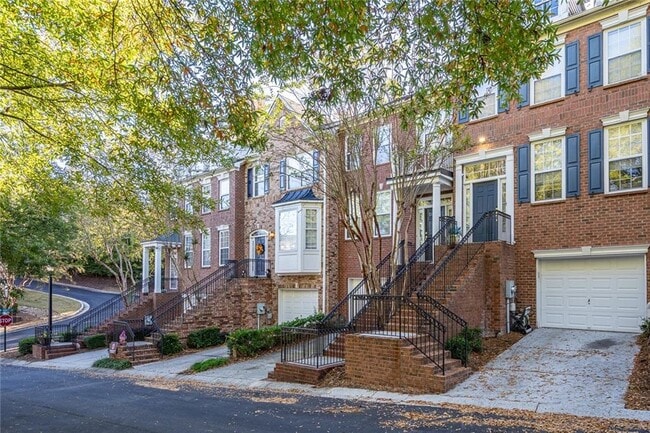 Photo - 424 Tioram Ln SE