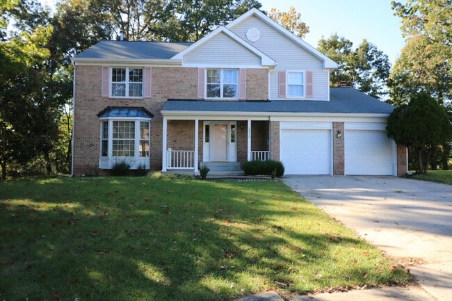 Building Photo - Spacious 4BD/2.5BA Colonial on Quiet Cul-d... Rental