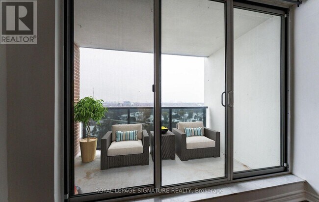 Photo - 85 Emmett Ave Unit 2011