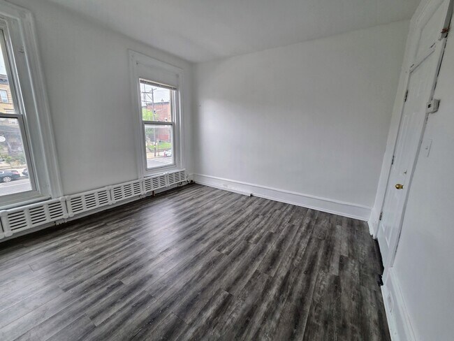 Photo - 1302 W Allegheny Ave Unit 2F