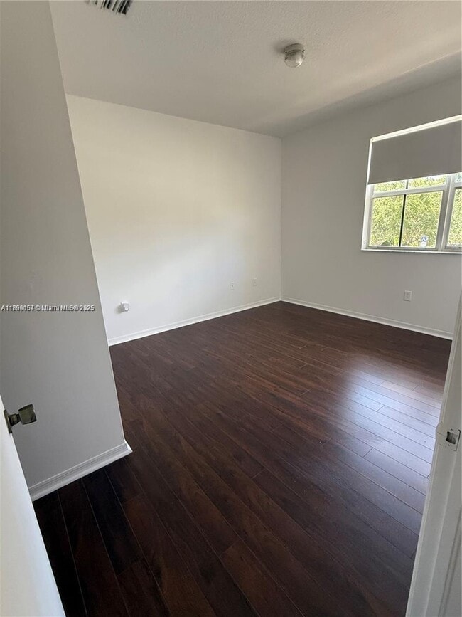 Photo - 906 SW 143rd Ave