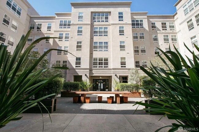 Building Photo - 821 Folsom St Unit 209 Rental