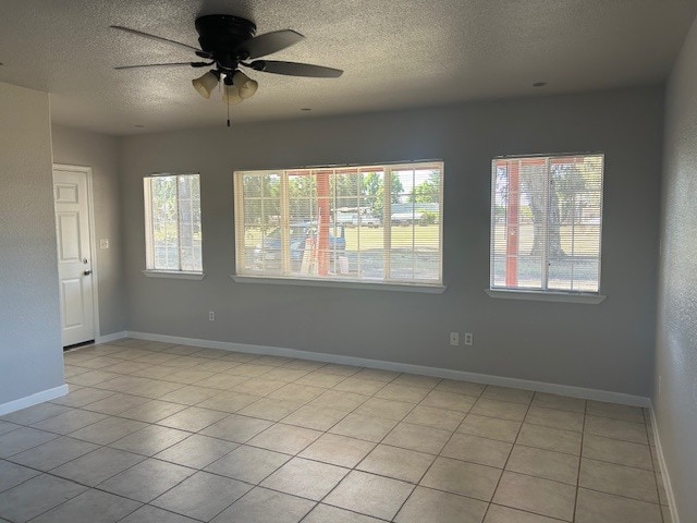 Family Room/Kitchen - 3339 E Service Rd