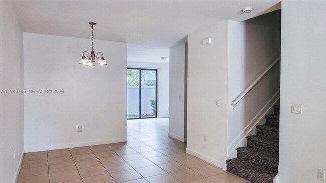 Photo - 470 NE 194th Terrace