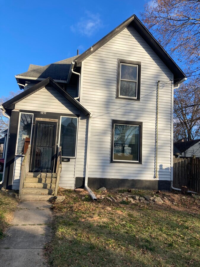 Photo - 1057 Vine St