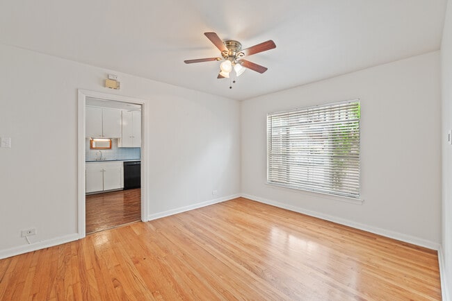 Photo - 417 W Gramercy Pl Unidad 1