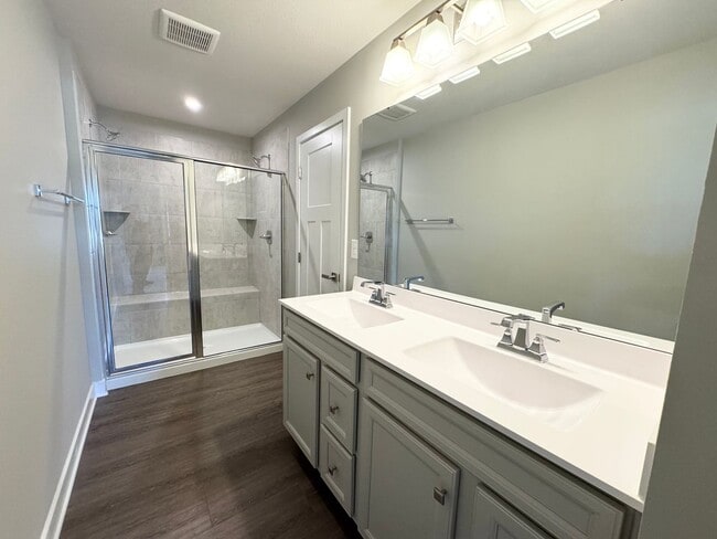 Photo - 106 Mizzen Wy