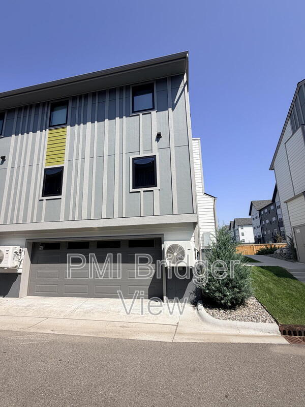 Photo - 315 W Peach St