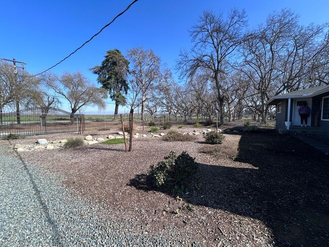 Photo - Country home - 3 bed 2 bath!