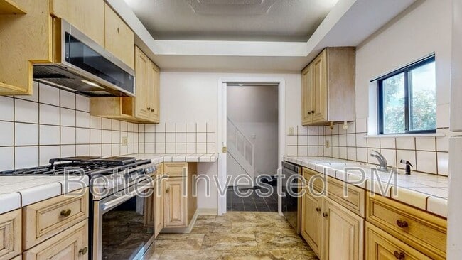 Photo - 210 Brown St House