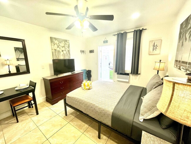 Photo - 342 Van Buren St Unidad SI FL1-ID1520235P