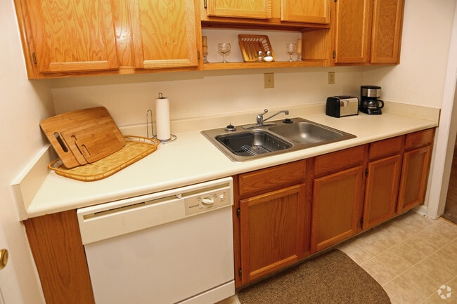 2BR-1BA 950 SF