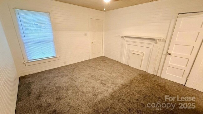Photo - 201 Johndy Ave