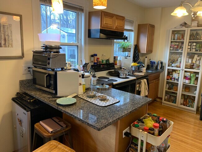 Photo - 331 Faneuil St Unit 3