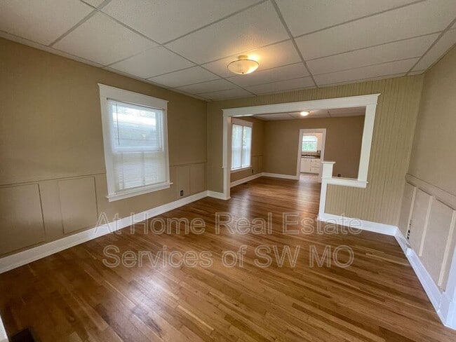 Photo - 1104 S Oak Park Dr