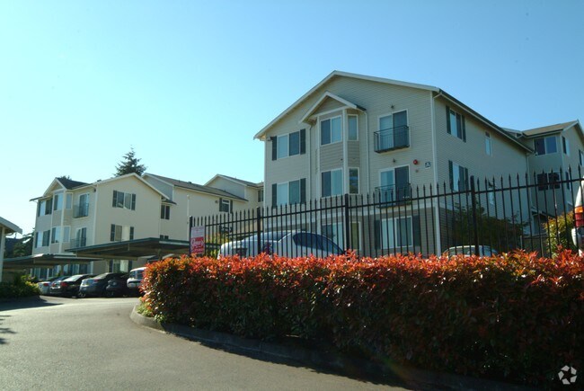 Oasis Apartments - Oasis Apartments