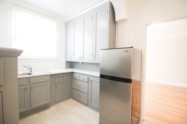 Photo - 1935 Franklin St Unidad 305