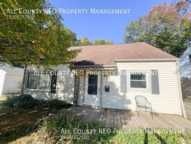 Building Photo - 2290 Suncrest Dr Rental