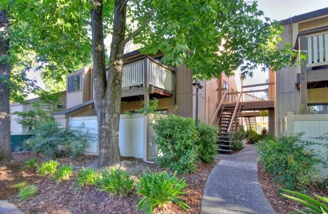 Photo - 539 Woodside Oaks Condo Unit 2