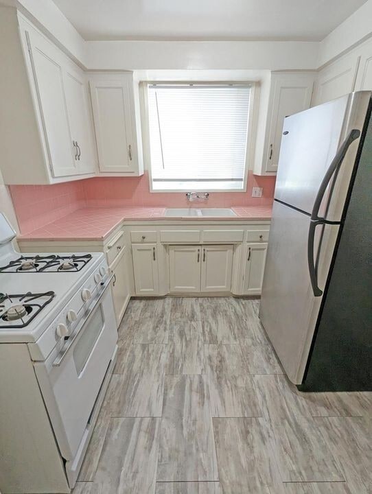 Photo - 1130 S Clark Dr Unidad 2