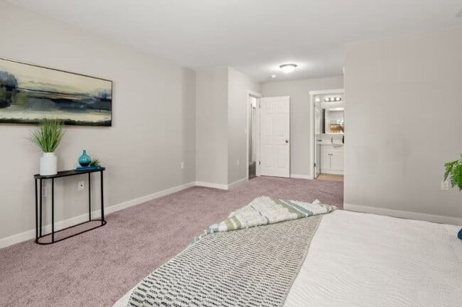 Photo - 6638 S Warner St