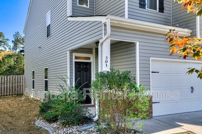 Photo - 301 Claudia Dr