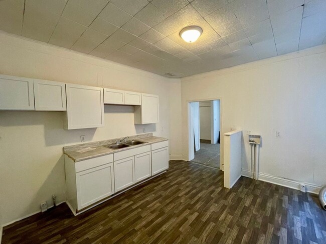 Photo - 3 Bed 1.5 Bath House - Section 8