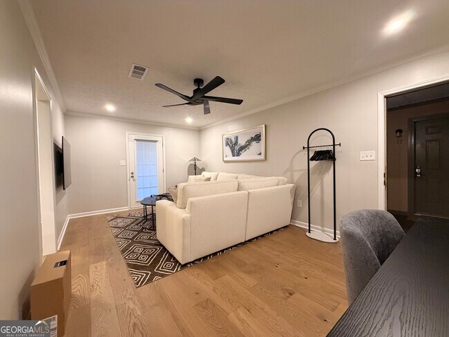 Photo - 174 Talmadge St Unit APT 14