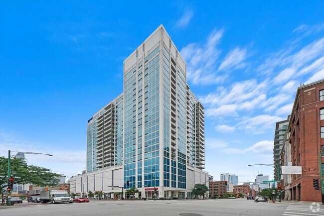 Building Photo - 757 N Orleans St Unit 2101 Rental