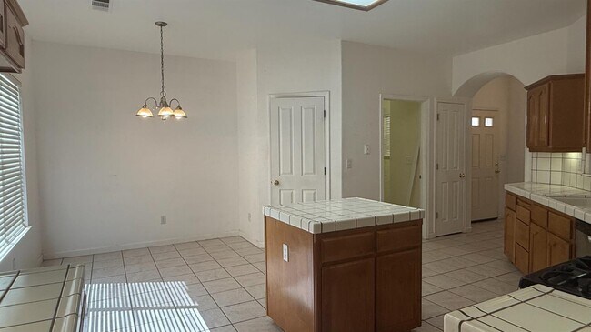 Photo - 1584 W Norfolk