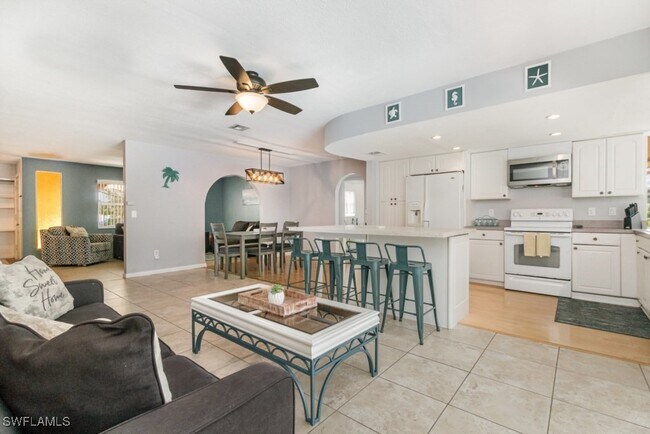 Photo - 922 SE 25th Ln