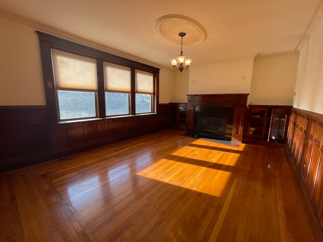 Building Photo - 25 Stearns Rd Rental