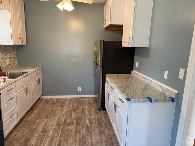 Building Photo - 9408 157th Ave Unit #2 Rental