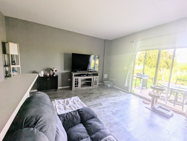 Photo - 2502 Oak Tree Ln